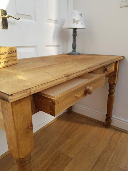pine_desk