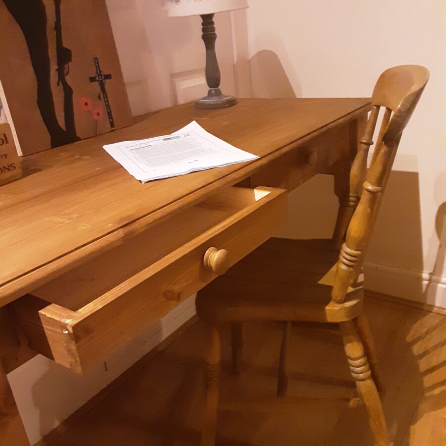 pine_desk