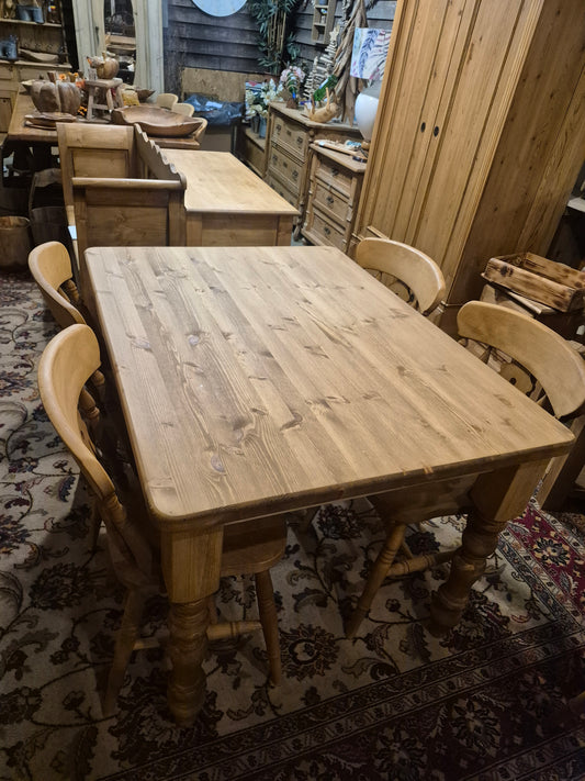 Pine Farmhouse Table 4' x 3'